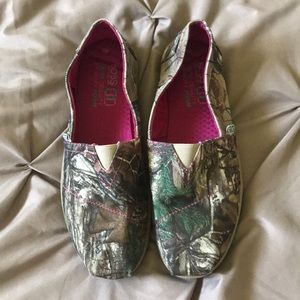Realtree Camo and Pink Bobs